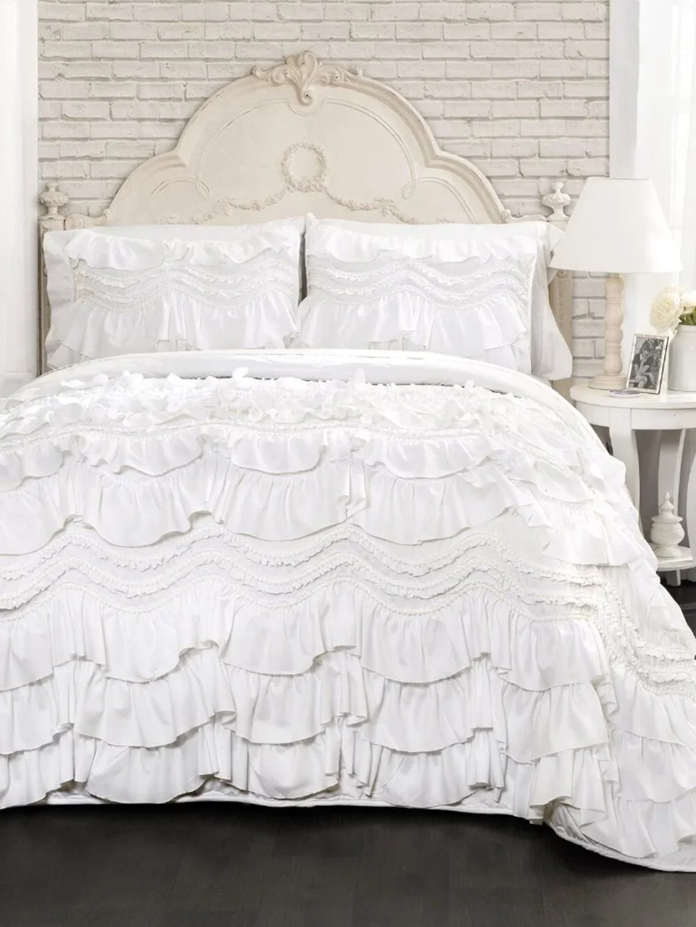 Kemmy Quilt Set, 3 Piece Set Full/Queen, White - Ruffled Bedding Set - Queen Siz